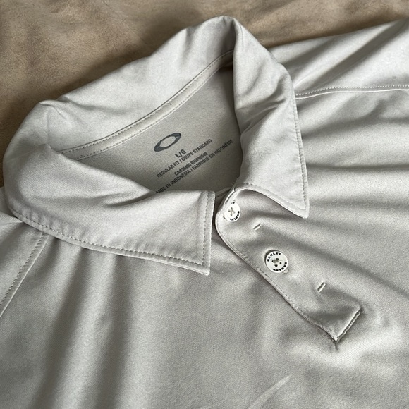 Oakley Tan Collard Shirt mens size Large - Picture 2 of 3